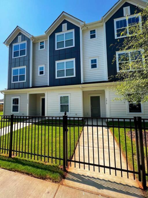 Villa Brand New Build 10 Min- Uptown Charlotte Exterior foto